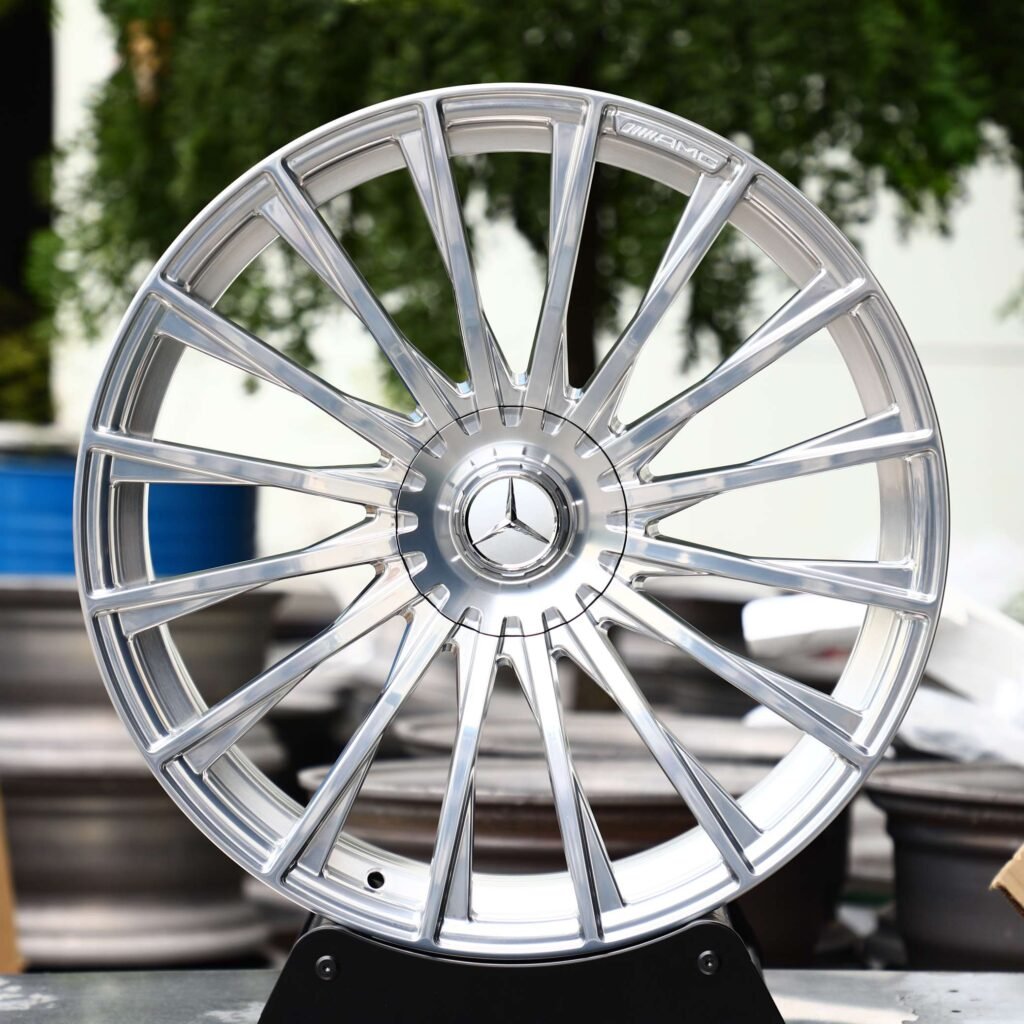 Mercedes-Benz E-Class wheels – Silver 16-Spoke, front view