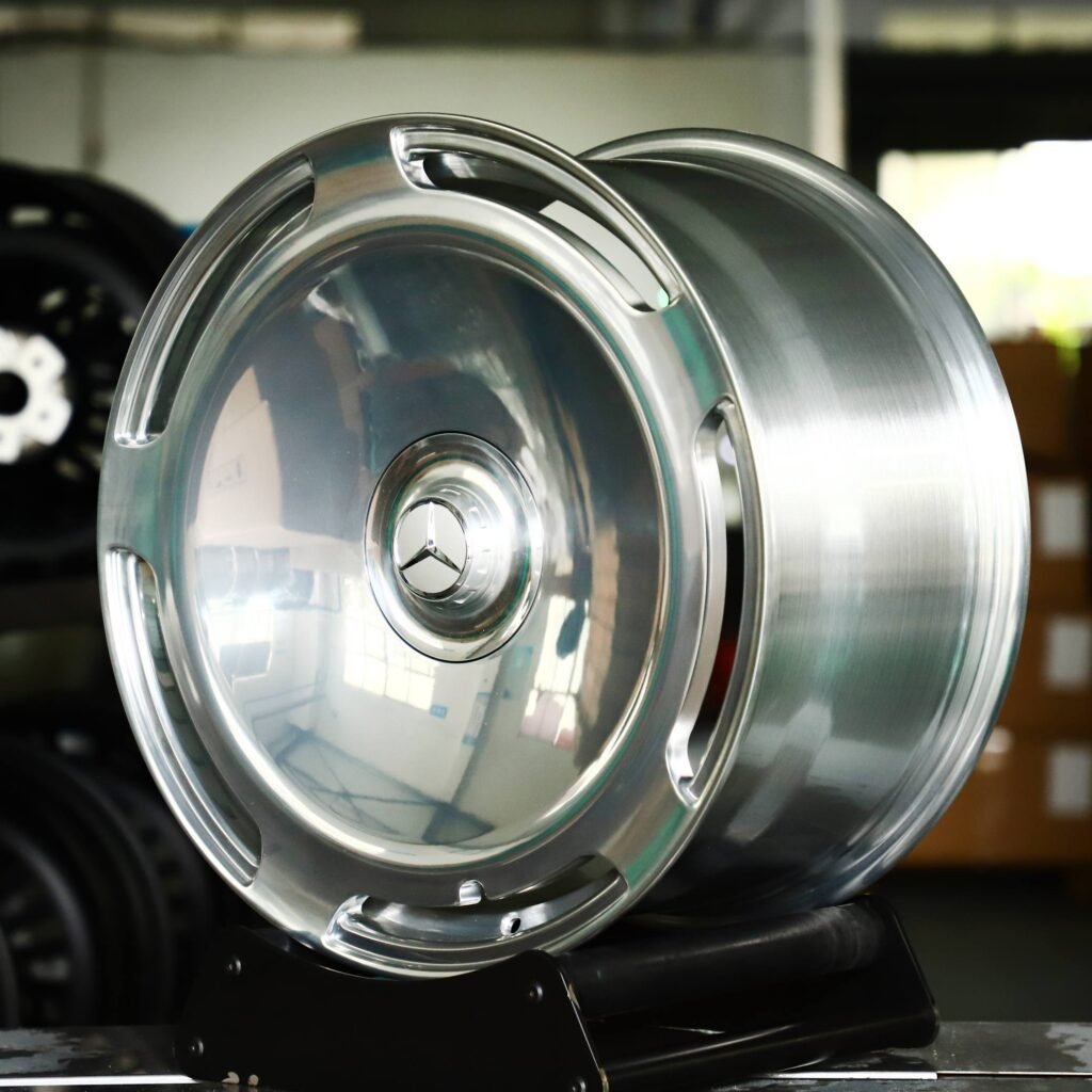 Mercedes-Benz S-Class wheels – Silver Full-Face, angled view