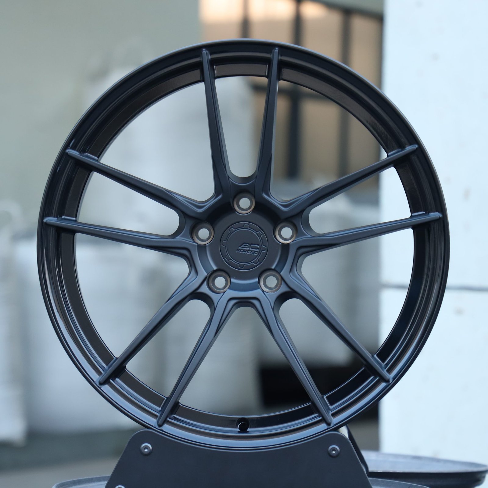 Toyota GR86 wheels – Metallic Gray 10-Spoke, front view
