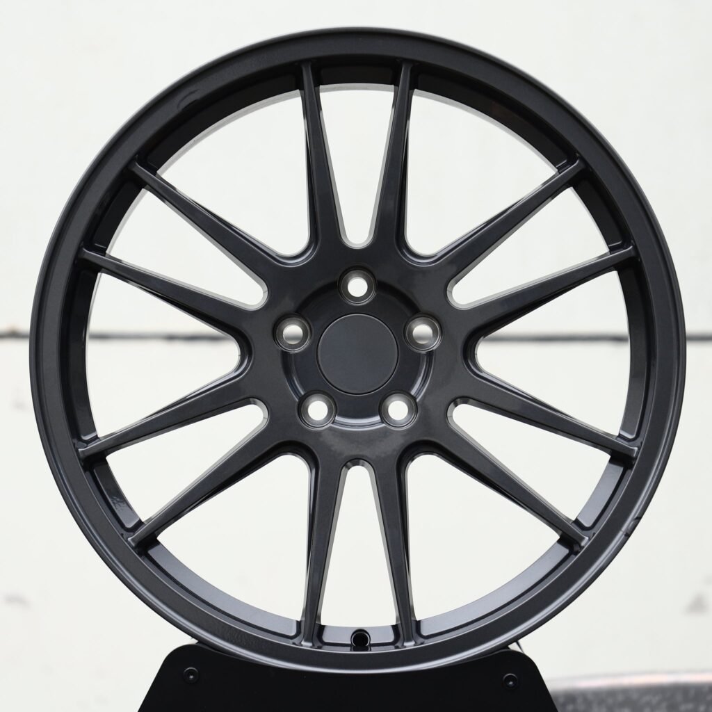 Porsche 911 wheels – Metallic Gray 10-Spoke, front view