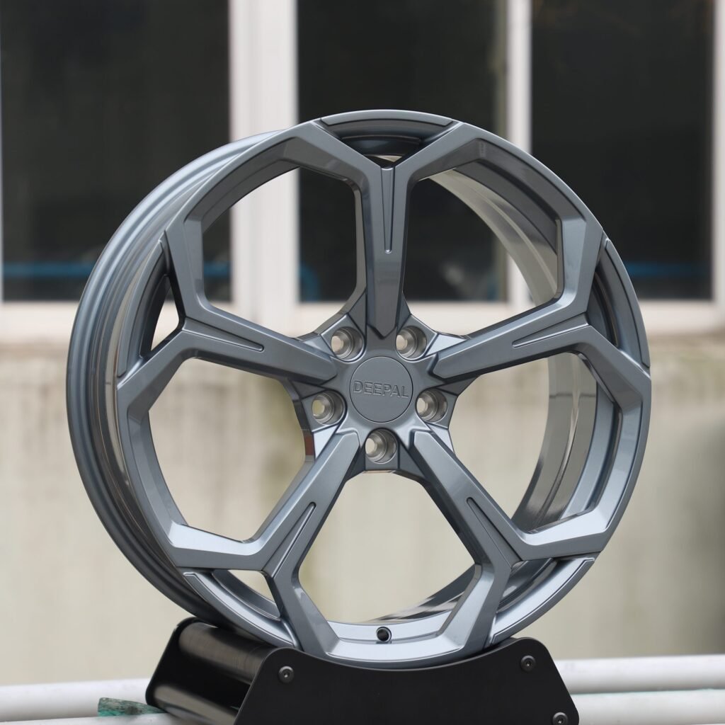 Porsche 911 wheels – Metallic Gray 5 Y-Spoke, angled view