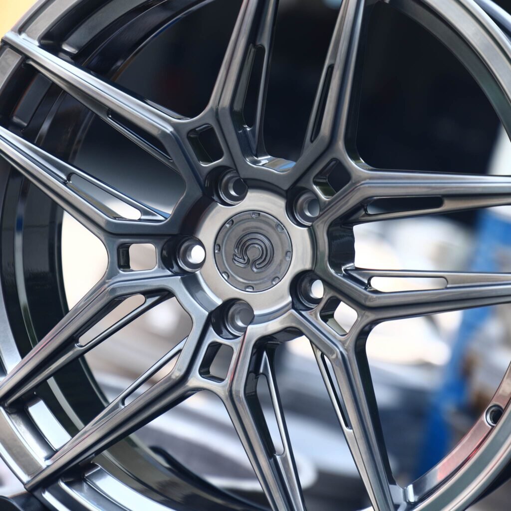 BMW M4 F82 wheels – Metallic Gray 5 Y-Spoke Side-Milled, lip and barrel detail