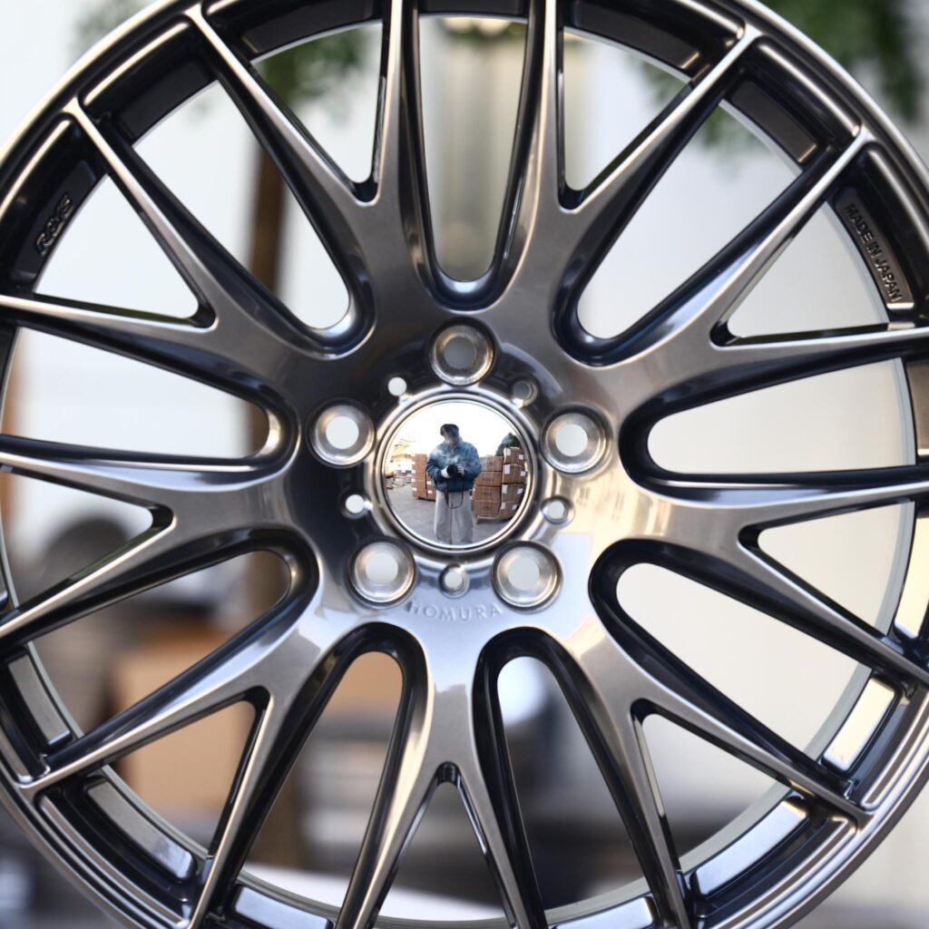 Lamborghini Huracan wheels – Metallic Gray 9 Y-Spoke, lip and barrel detail