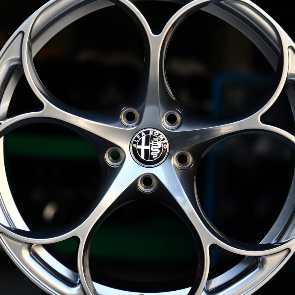 Audi A4 B9 wheels – Metallic Gray Custom (Alfa Romeo OEM-Style), lip and barrel detail