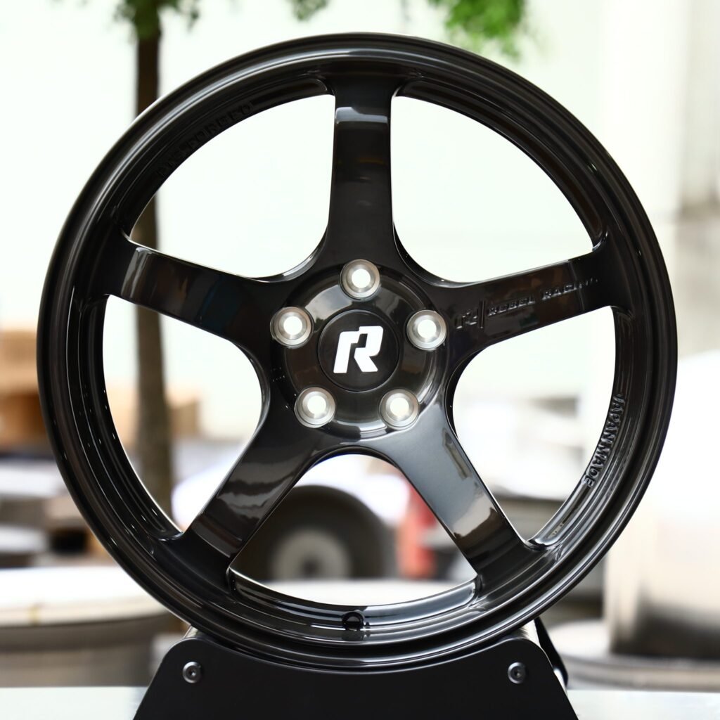 Toyota GR86 wheels – Metallic Gray Deep Lip, front view