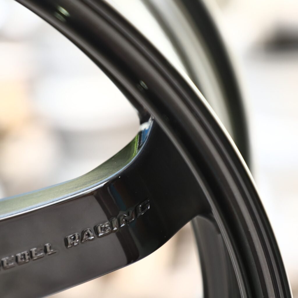 BMW M3 F80 wheels – Metallic Gray Deep Lip, lip and barrel detail