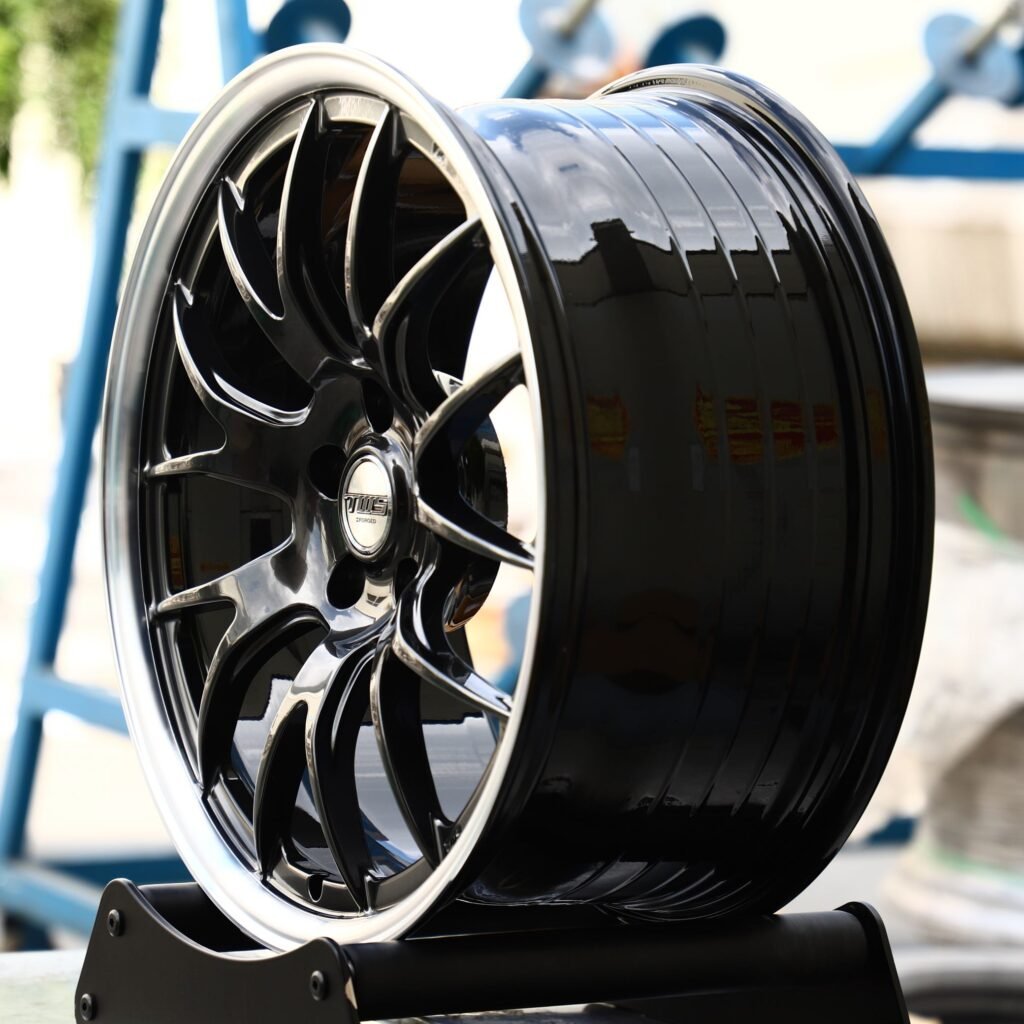 5x114.3 wheels – Metallic Gray / Gray 7 Y-Spoke, side view