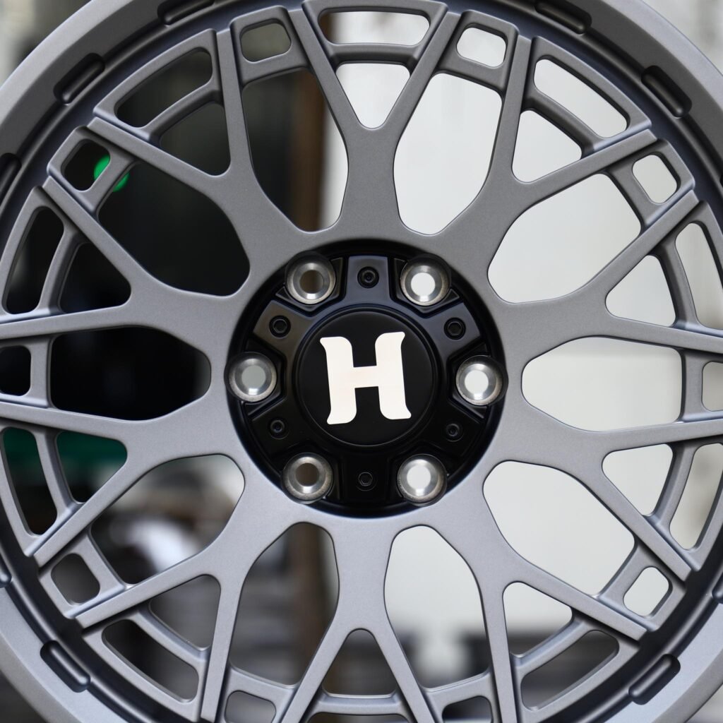Toyota 4Runner wheels – Metallic Gray Mesh, lip and barrel detail