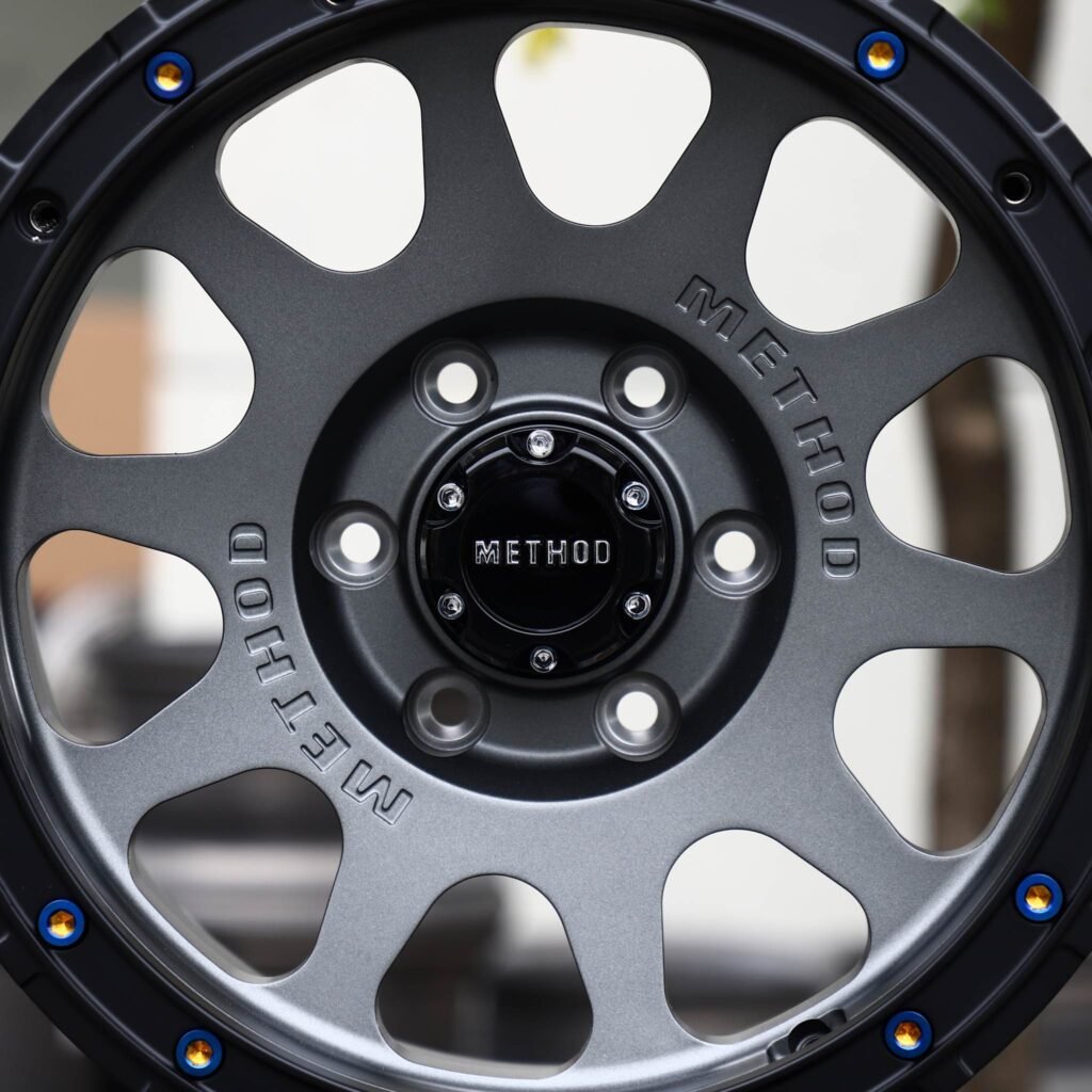 Toyota Tacoma wheels – Method Race Matte Black Beadlock, lip and barrel detail