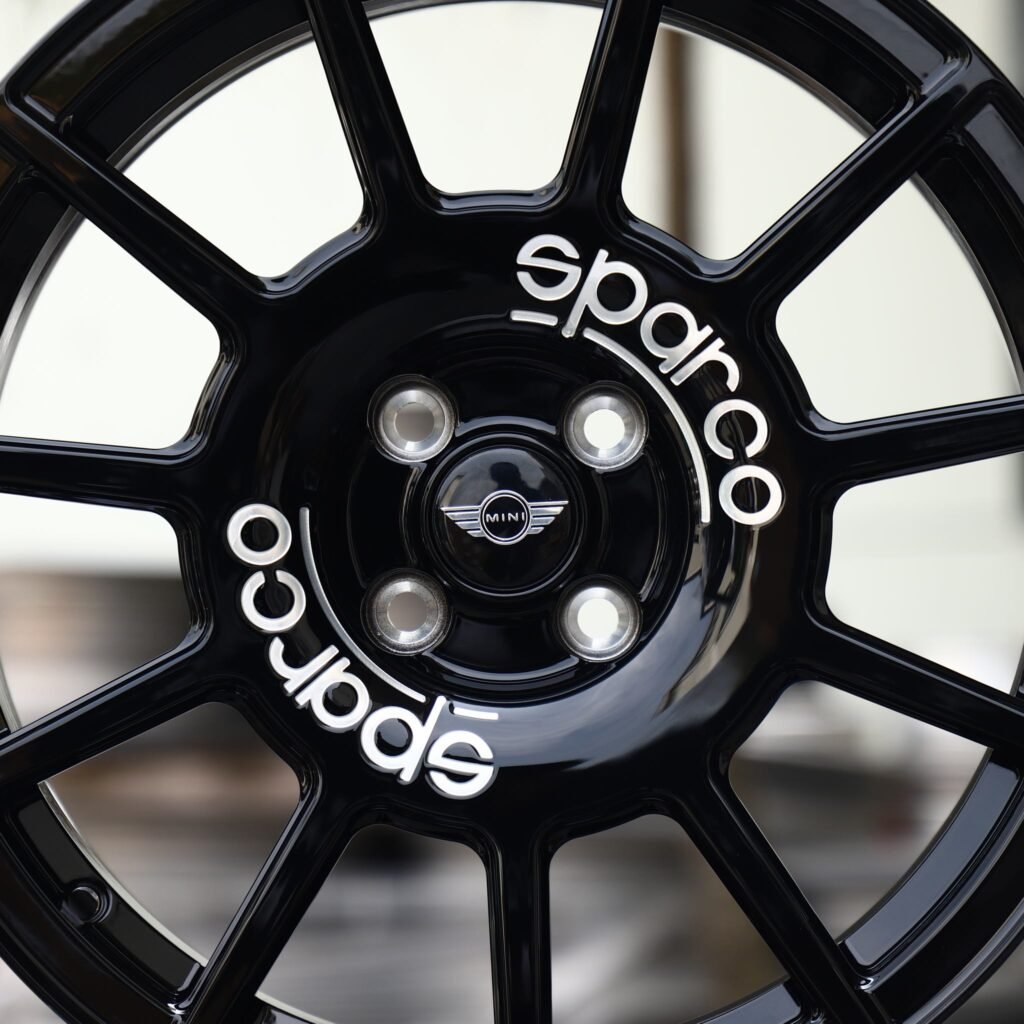 Mini Cooper wheels – Gloss Black 12-Spoke (Mini OEM-Style), lip and barrel detail