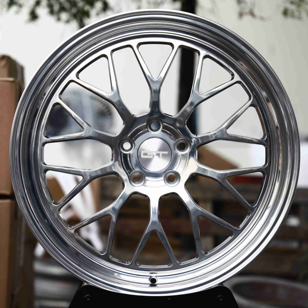 Porsche 911 wheels – Mirror Polished Silver 10 Y-Spoke Deep Lip, front view