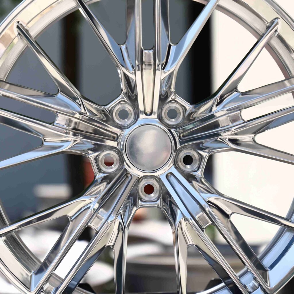 BMW M4 F82 wheels – Mirror Polished Silver 10 Y-Spoke, lip and barrel detail