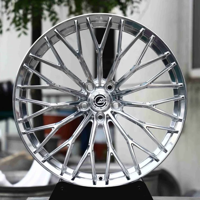 Porsche 911 wheels – Mirror Polished Silver 15 Y-Spoke, front view