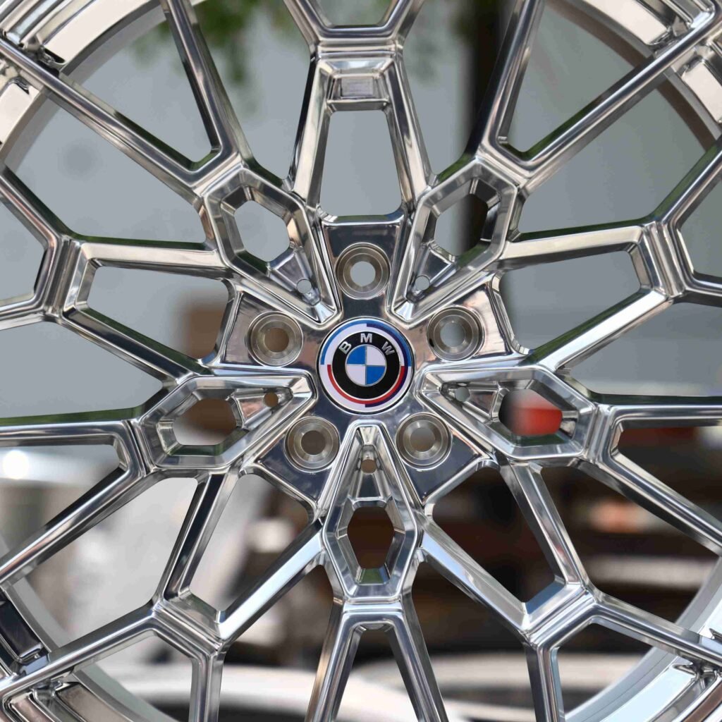 BMW M4 F82 wheels – Mirror Polished Silver, lip and barrel detail
