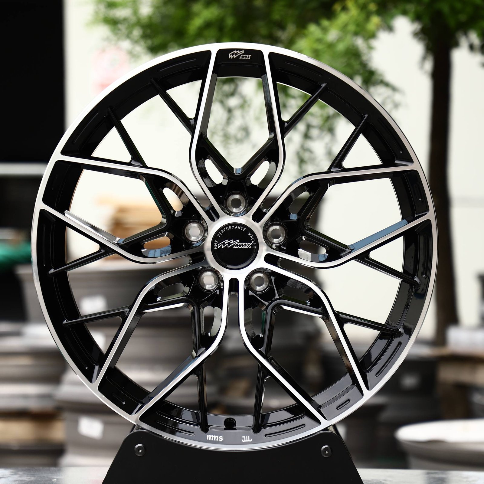 BMW M2 F87 wheels – MMX Matte Silver Petal Cross-Spoke, front view
