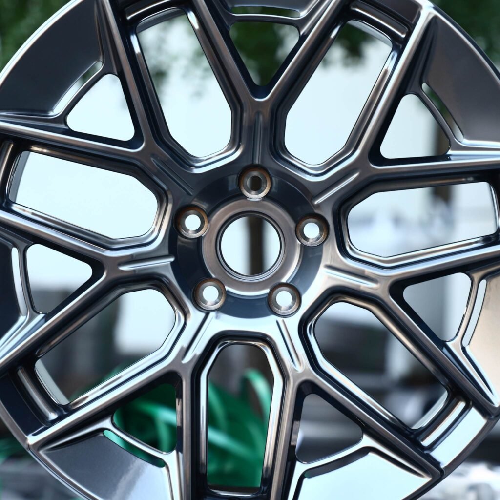 Audi A4 B9 wheels – MMX Metallic Gray 7 Y-Spoke, lip and barrel detail