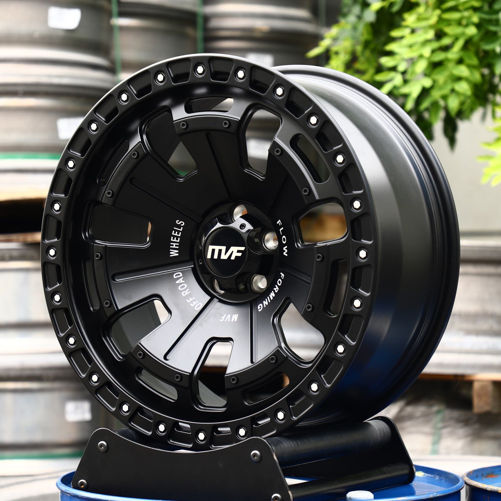 Toyota 4Runner wheels – MVF Matte Black Beadlock Ring, front view