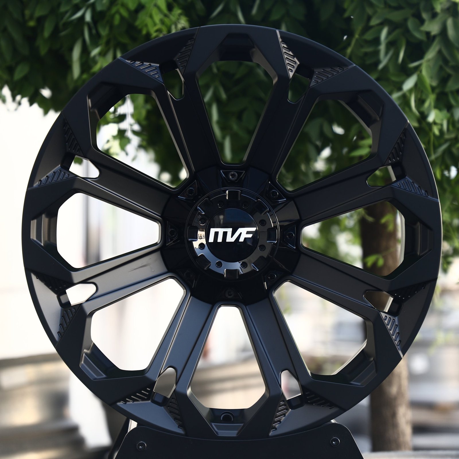 Ford F-150 wheels – Gloss Black 8-Spoke (MVF-Style), front view