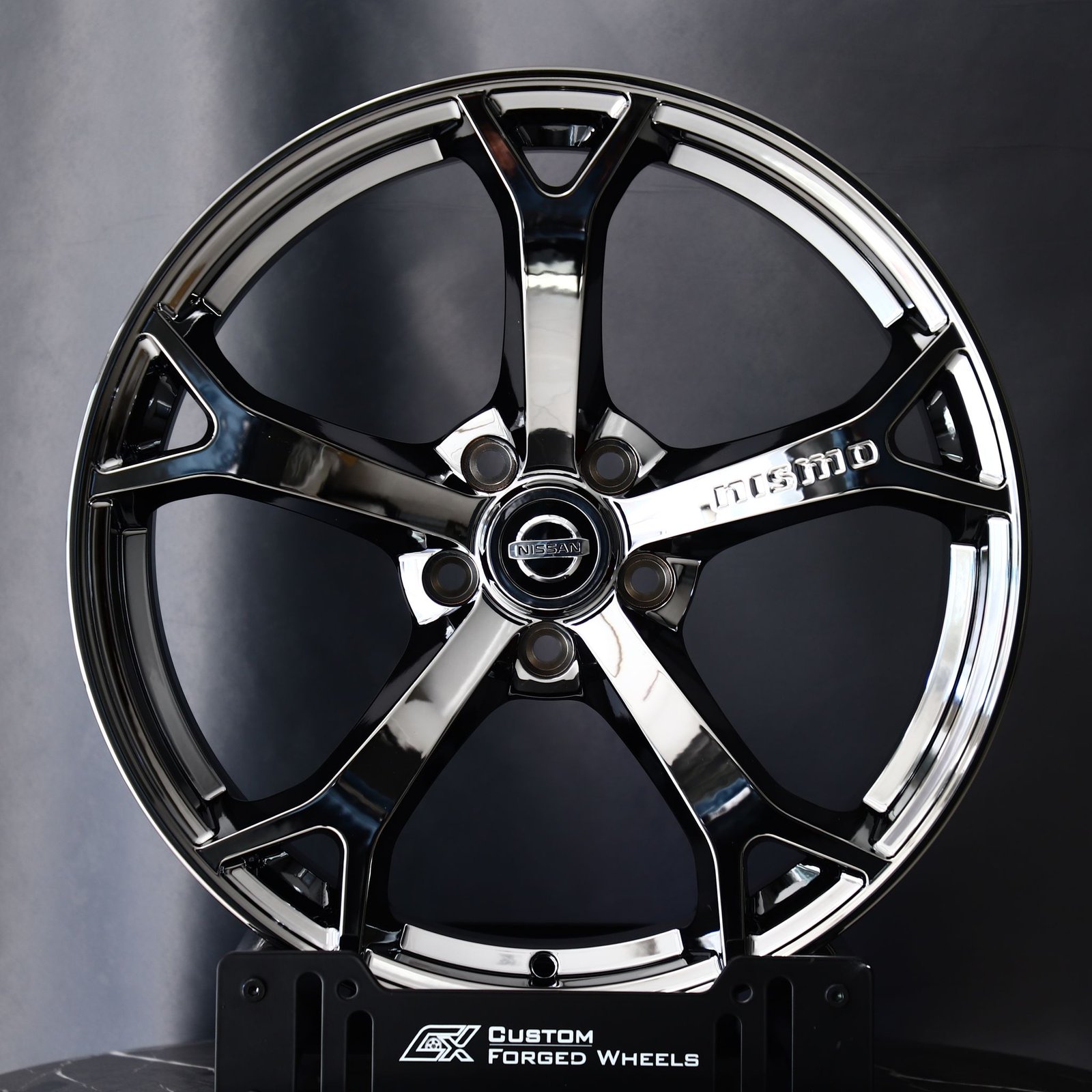Nissan GT-R wheels – Nissan Nismo Black Chrome 5-Spoke, front view