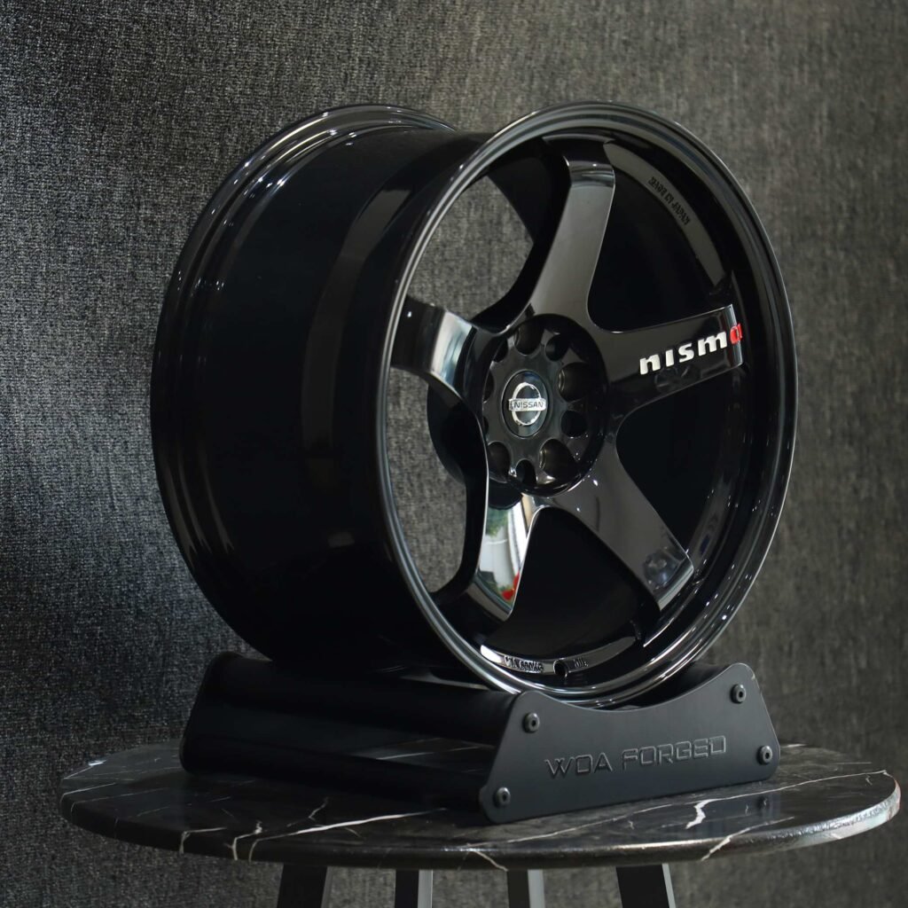 Nissan Nismo Gloss Black 5-Spoke Deep Lip Forged Wheels - Nissan GT-R / Nissan 370Z Fitment (5-Lug) view 3