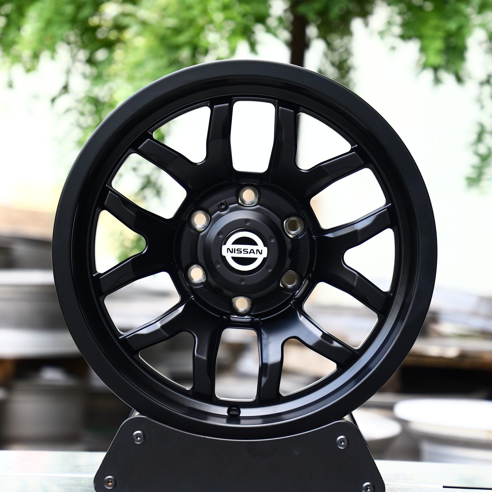 Nissan Titan wheels – Gloss Black 6 Y-Spoke (Nissan OEM-Style), front view