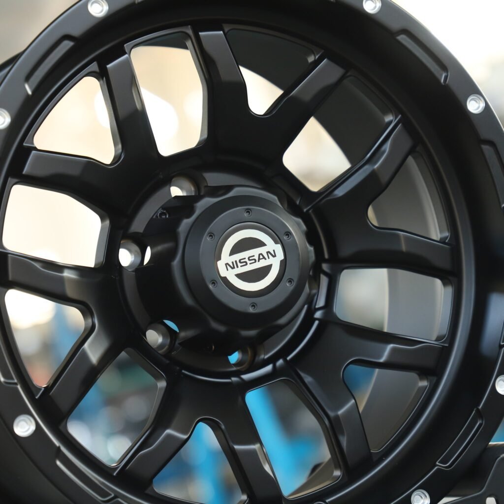 Toyota Tacoma wheels – Matte Black Exposed Bolt Detail (Nissan OEM-Style), lip and barrel detail