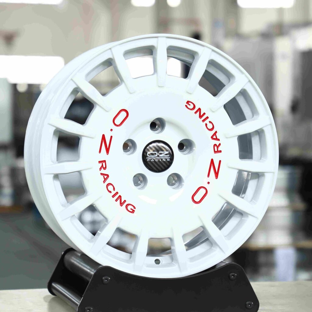 O.Z Racing Matte Silver Full-Face Forged Wheels - Audi A6 / BMW 5 Series Fitment (5-Lug) view 2
