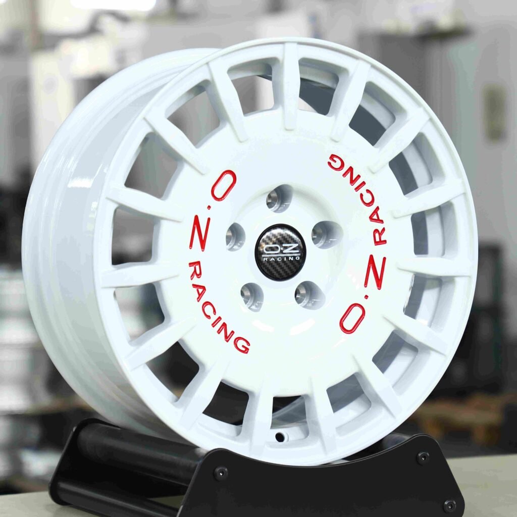 O.Z Racing Matte Silver Full-Face Forged Wheels - Audi A6 / BMW 5 Series Fitment (5-Lug) view 3