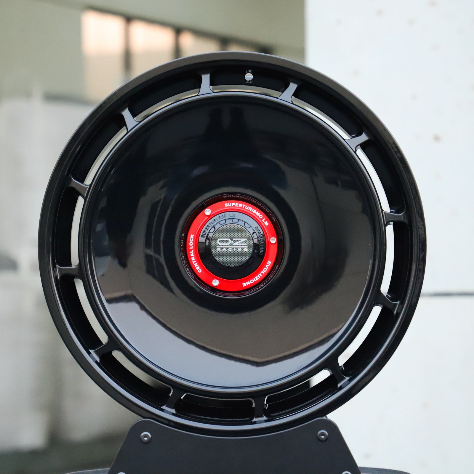 Volkswagen Golf R wheels – O.Z Racing Matte Silver Full-Face, front view