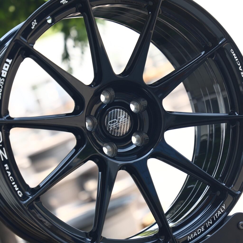 Toyota GR Supra wheels – OZ Racing Gloss Black 10-Spoke, lip and barrel detail