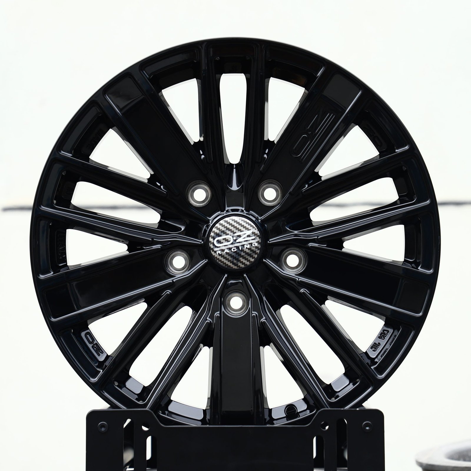 Porsche 911 wheels – Gloss Black Multi-Spoke (OZ Racing-Style), front view