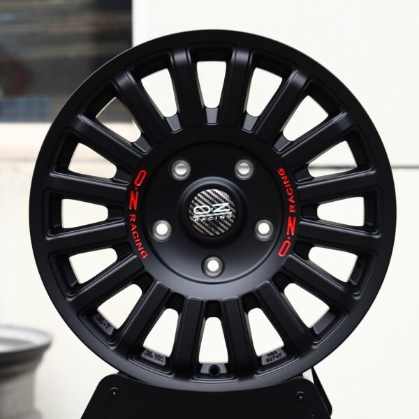 Porsche 911 wheels – Matte Black 15-Spoke (OZ Racing-Style), front view