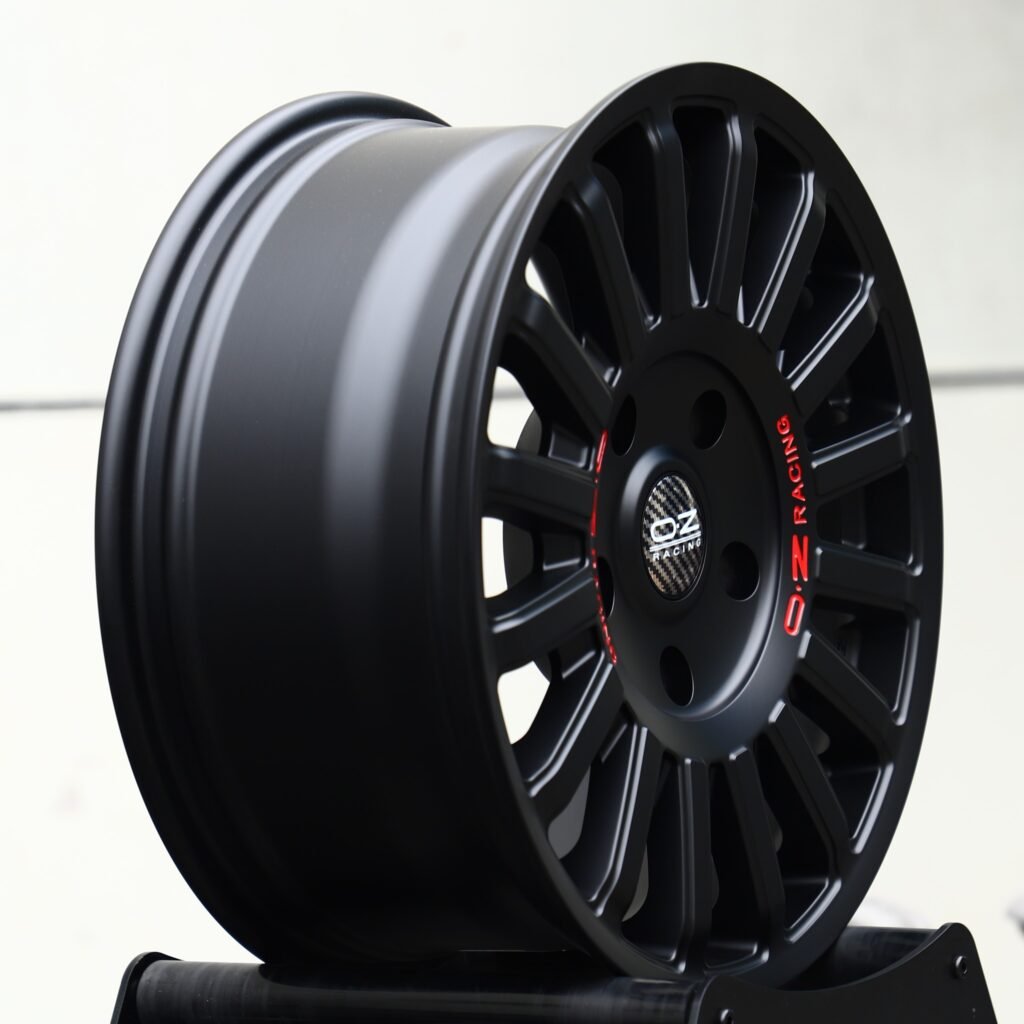 BMW M4 F82 wheels – Matte Black 15-Spoke (OZ Racing-Style), lip and barrel detail