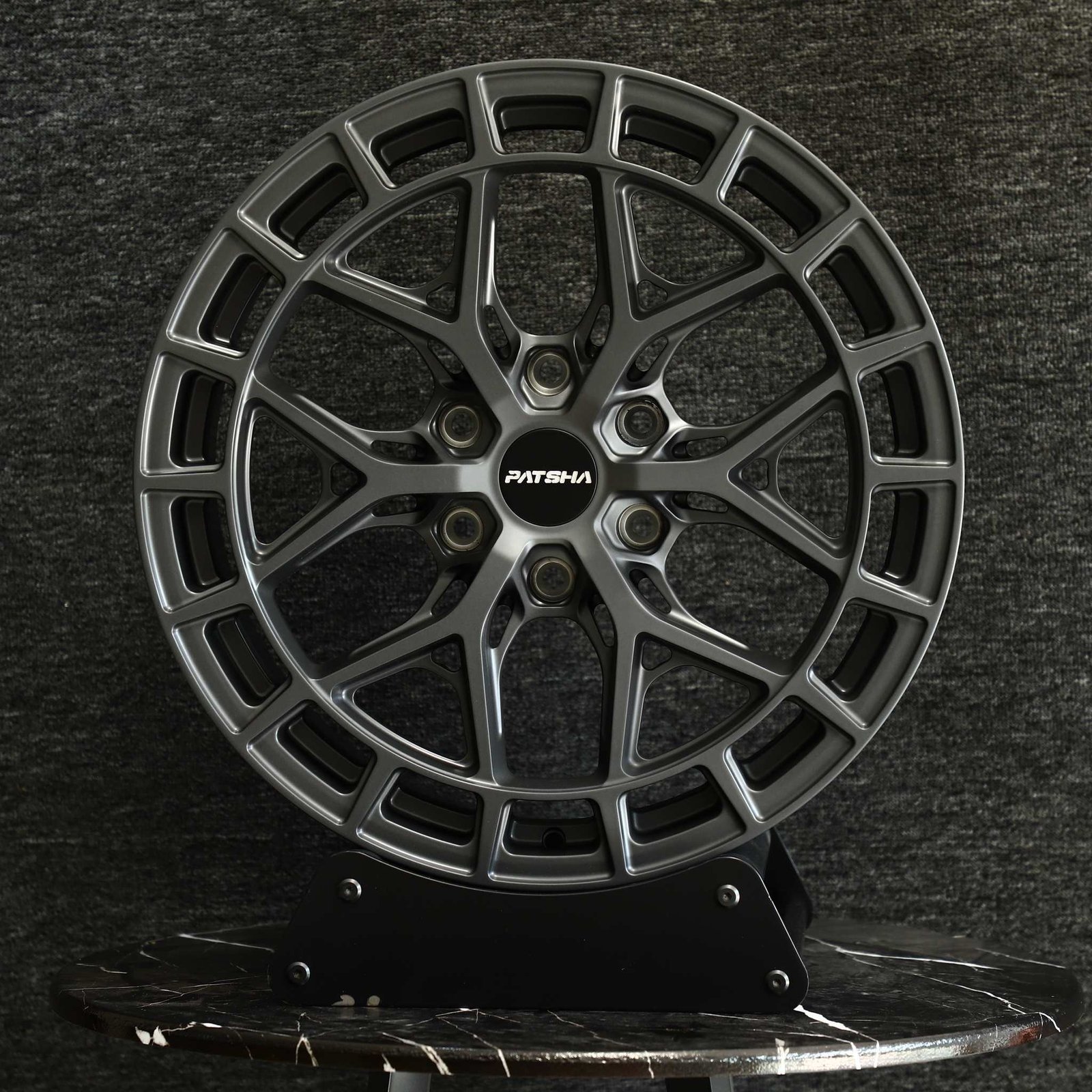 Porsche 911 wheels – Patsha Dark Gunmetal Double-Ring, front view