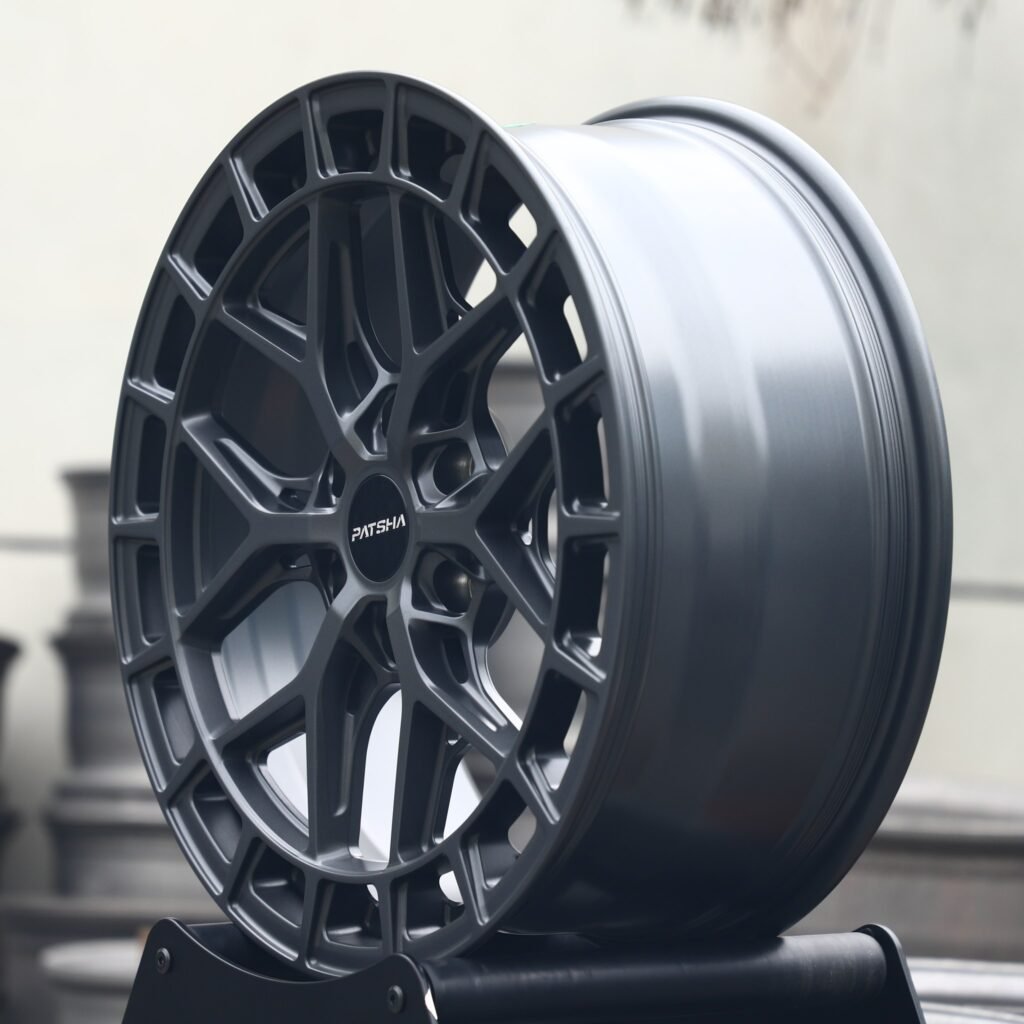 5x130 wheels – Patsha Gloss Black / Gunmetal Double-Ring, side view