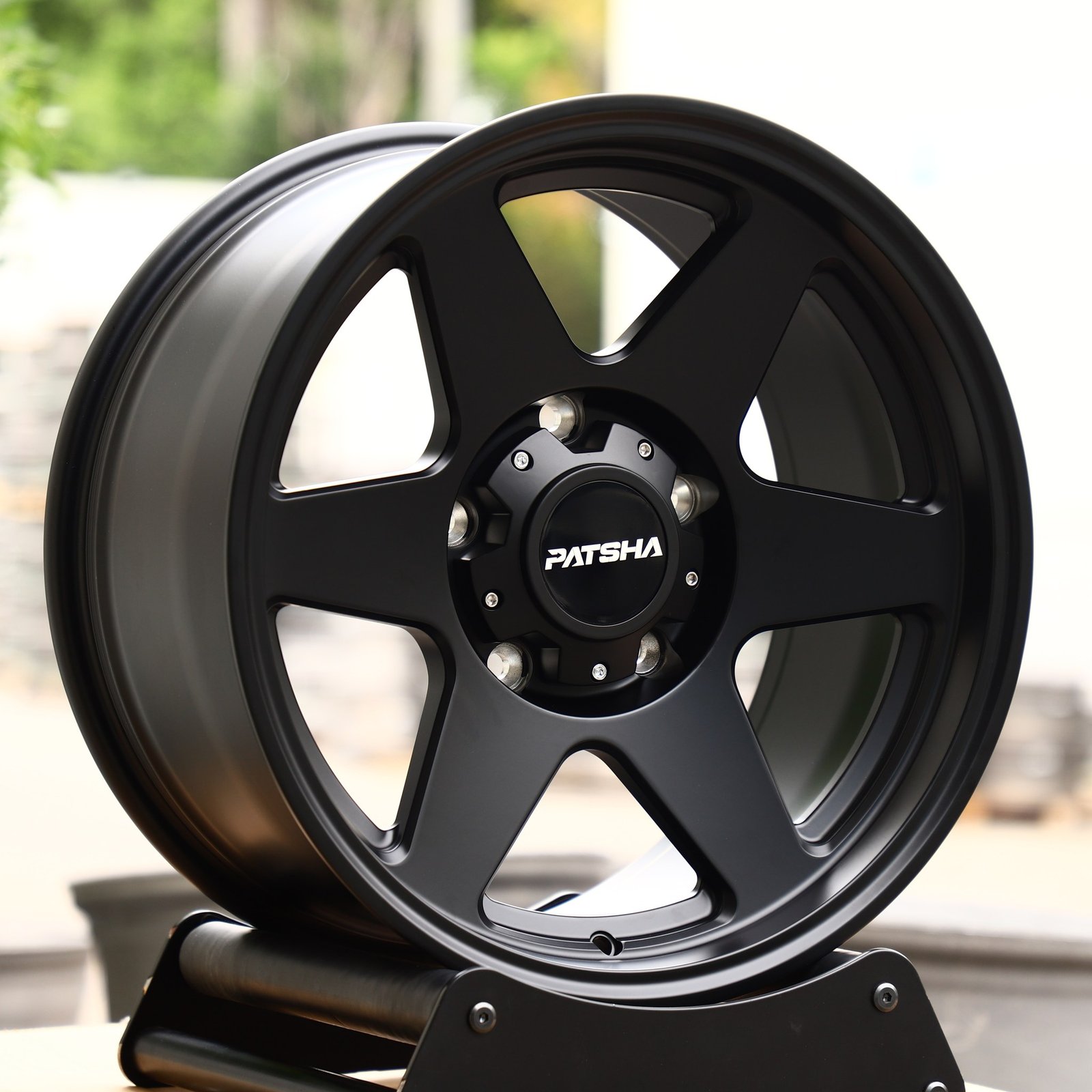 Toyota 4Runner wheels – Patsha Matte Black 6-Spoke, front view