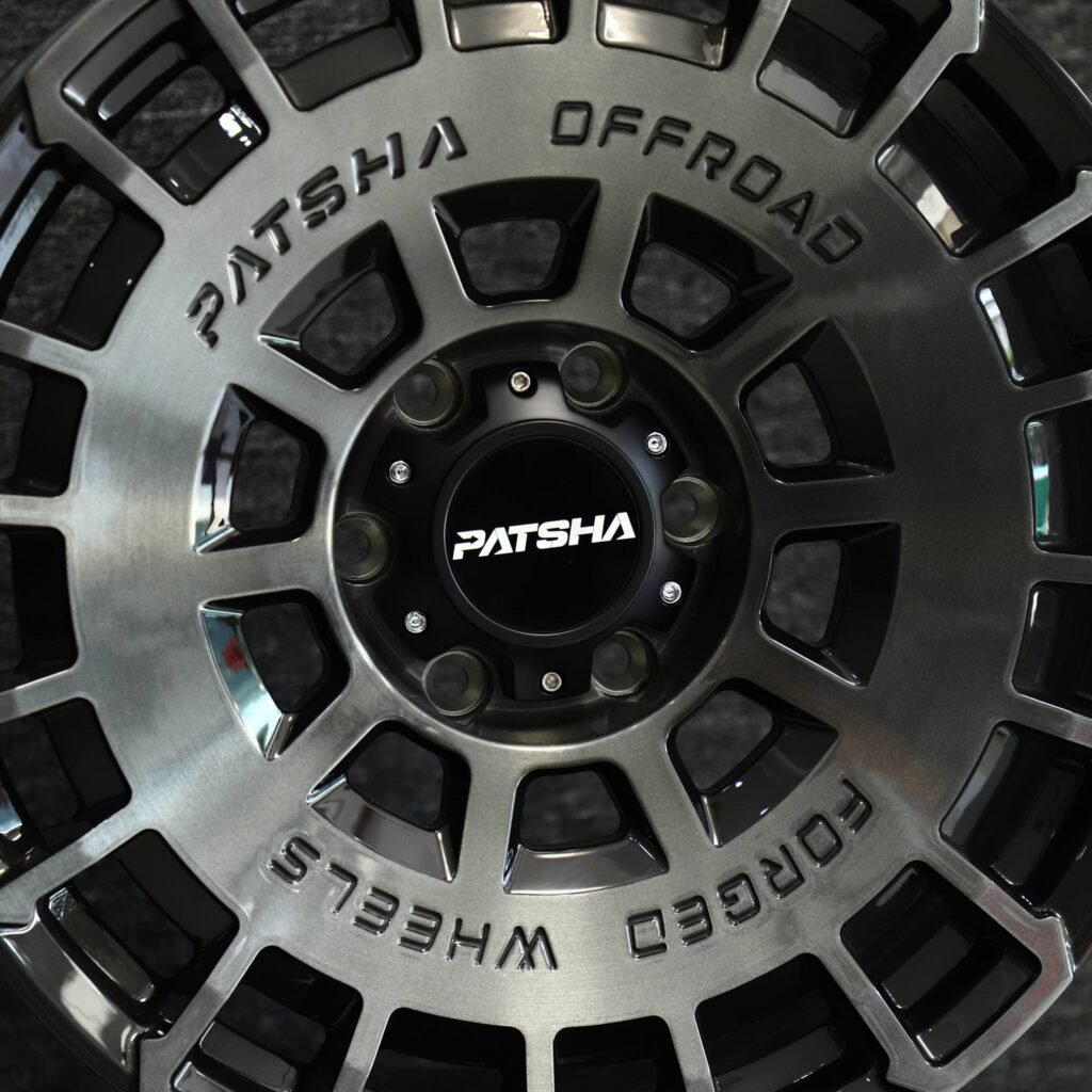 Chevrolet Silverado 1500 wheels – Patsha Transparent Gray Double Ring Lip, lip and barrel detail