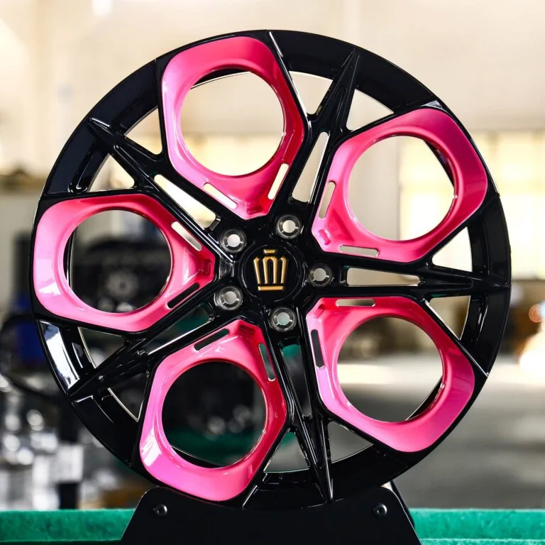 Toyota GR86 wheels – Pink / Gloss Black Petal (Corona-Style), front view