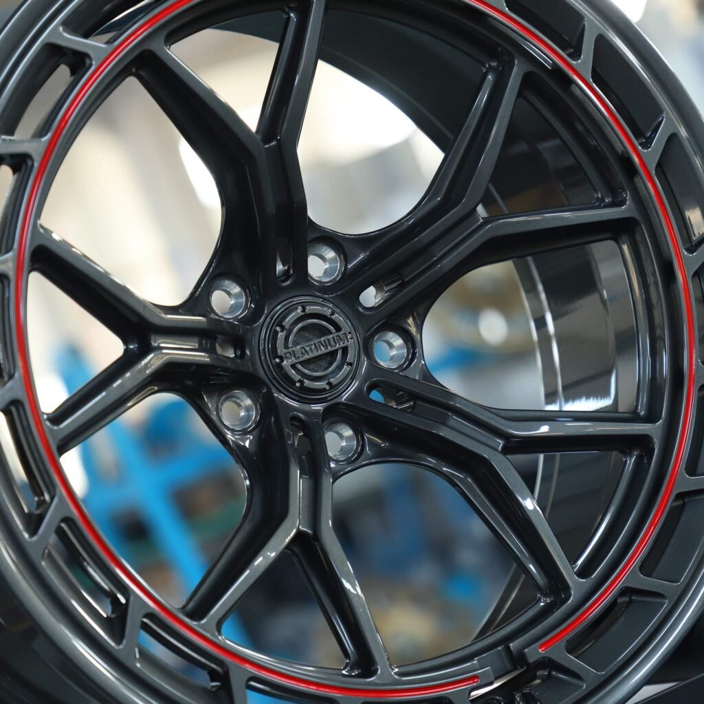 Tesla Model 3 wheels – Platinum Gloss Black 5 Y-Spoke Cut-Out, lip and barrel detail