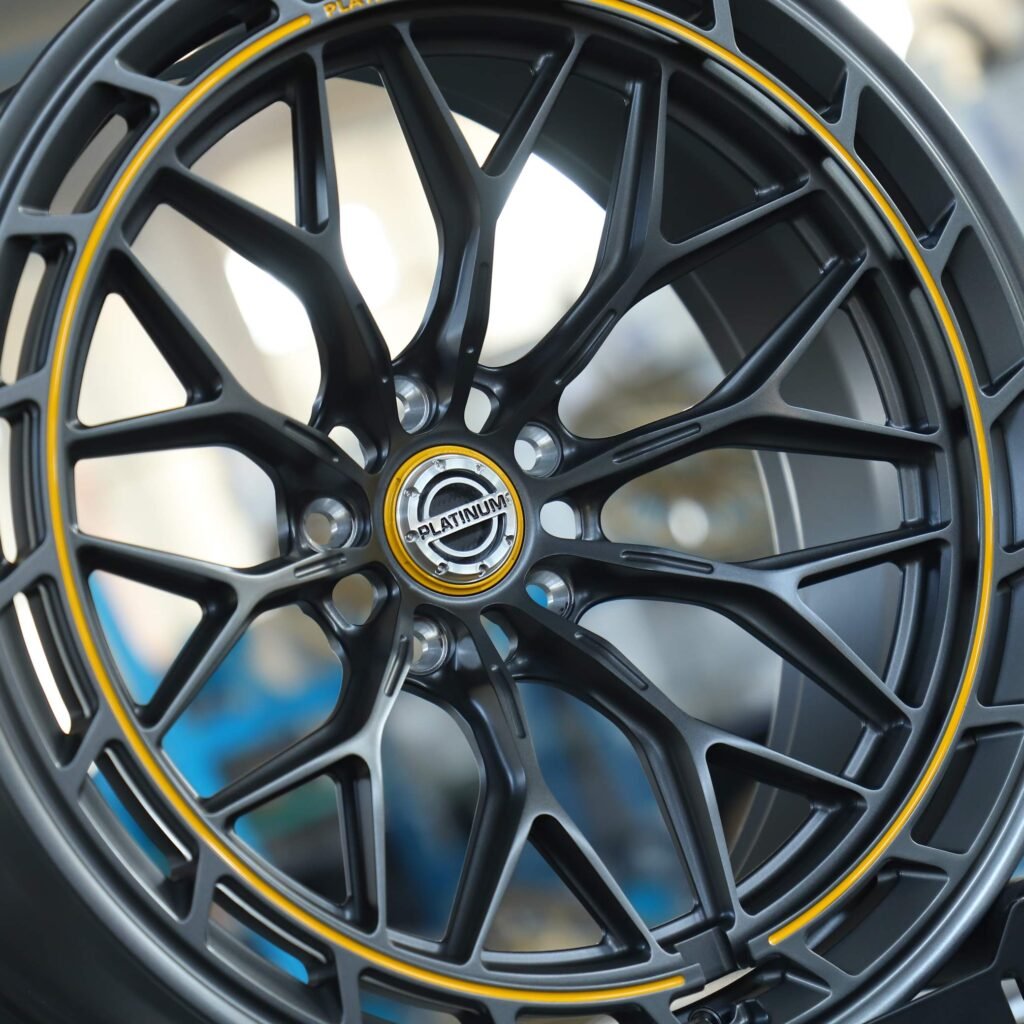 Tesla Model 3 wheels – Platinum Matte Black Double-Ring Spoke Cut-Out, lip and barrel detail