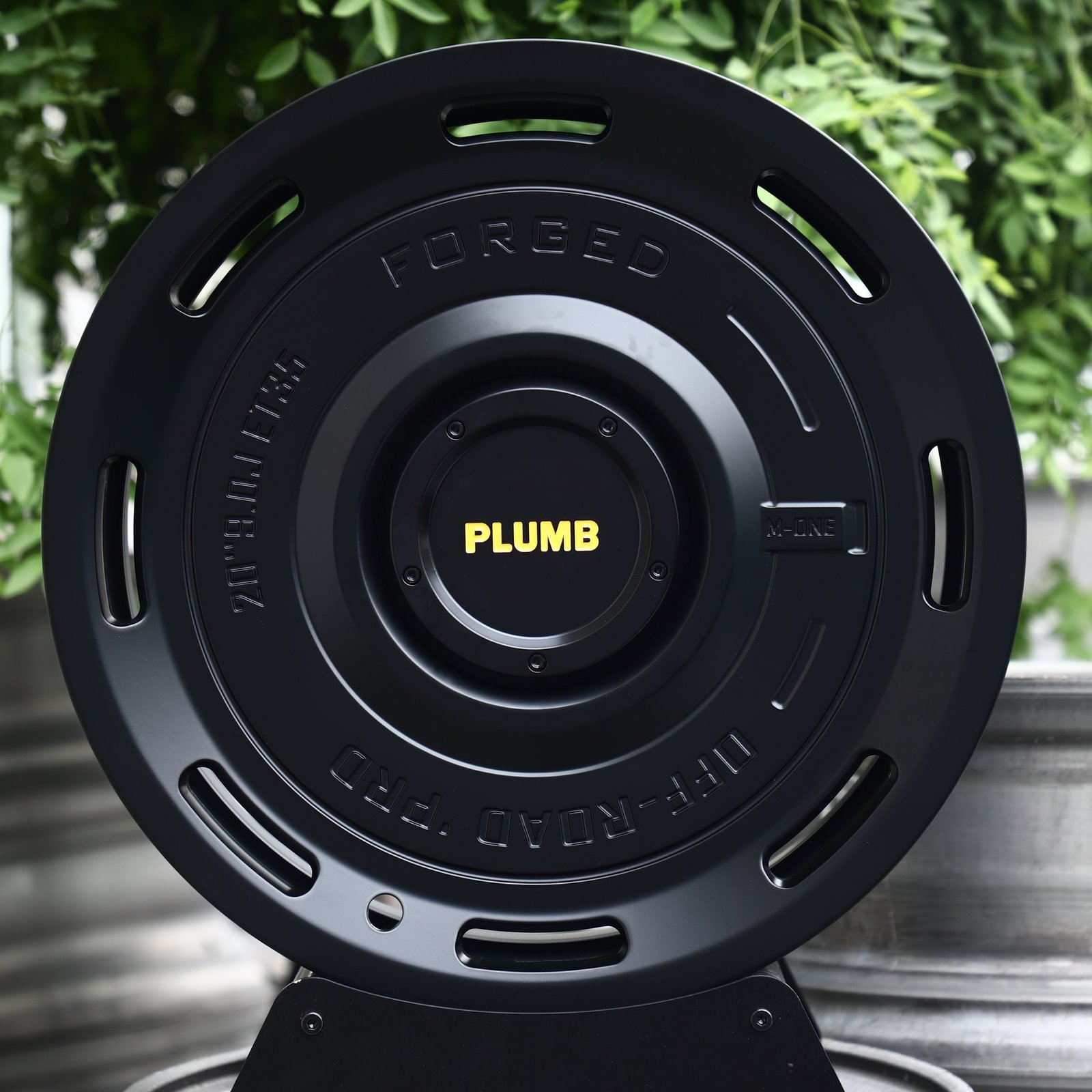 Toyota Land Cruiser wheels – Matte Black Full-Face Disc (Plumb-Style), front view