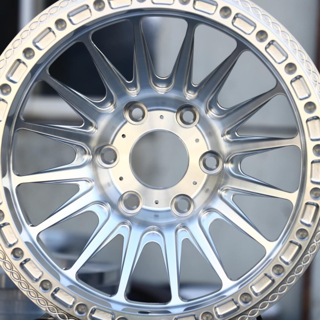 Toyota 4Runner wheels – Polished 15-Spoke, lip and barrel detail