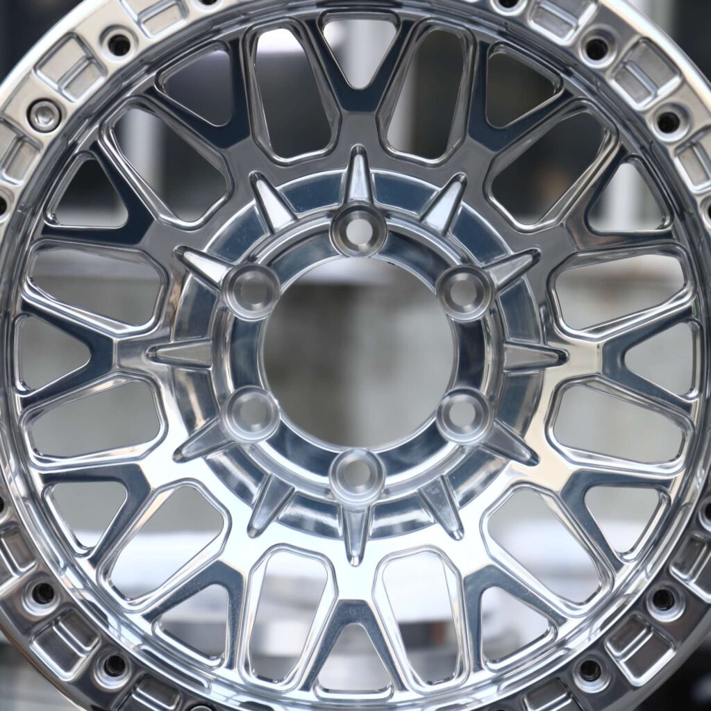 Toyota 4Runner wheels – Polished Mesh, lip and barrel detail
