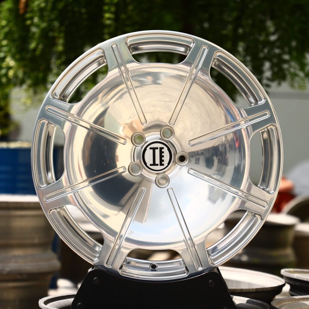 Polished Silver Full-Face Forged Wheels - Audi A6 / BMW 5 Series Fitment (5-Lug) Monoblock forged wheel