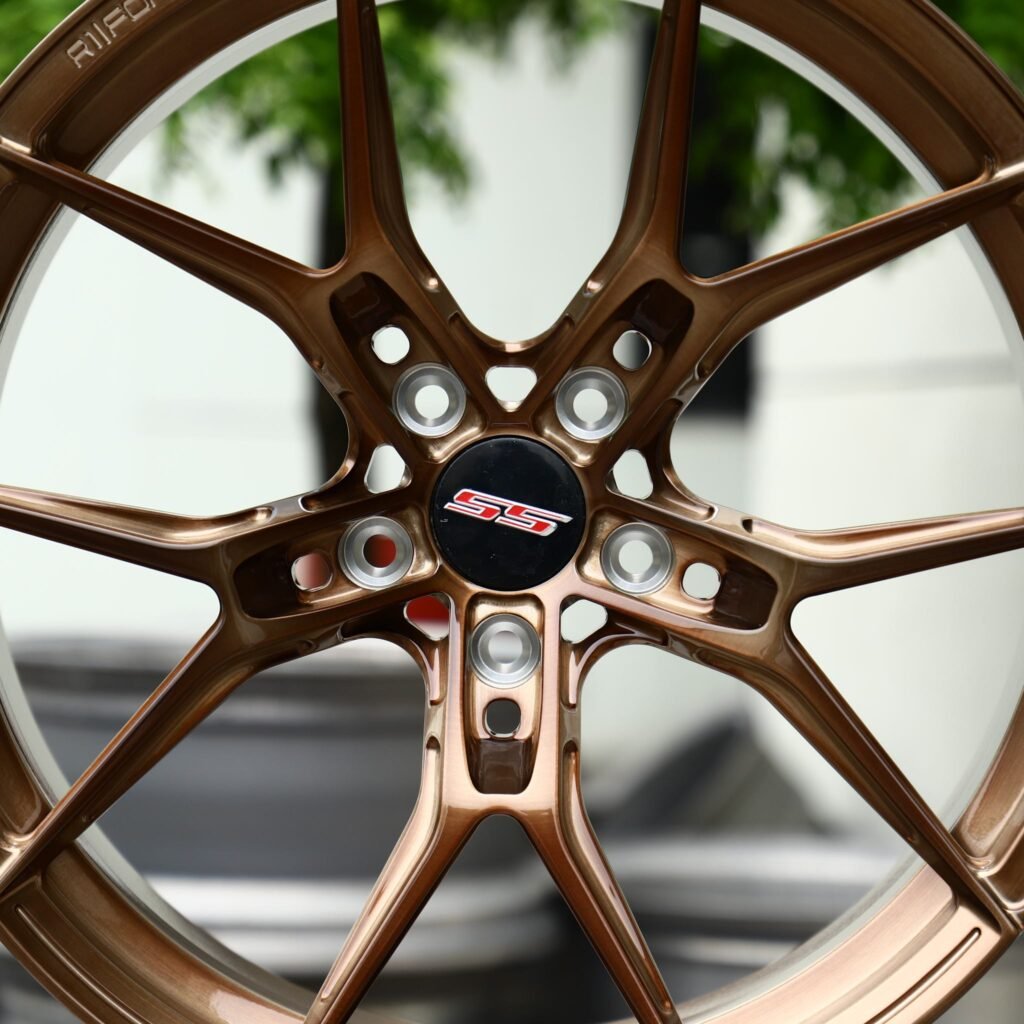 BMW M4 F82 wheels – Bronze 5 Y-Spoke, lip and barrel detail