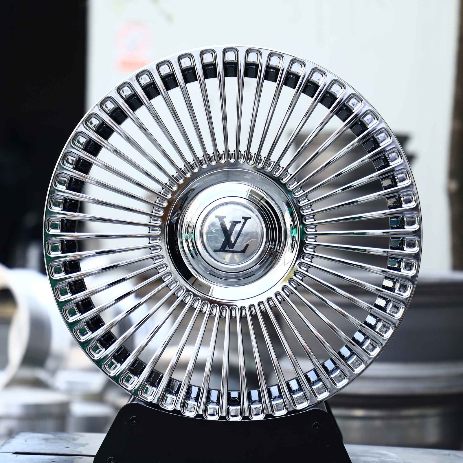 Porsche 911 wheels – Chrome Turbine Multi-Spoke, front view