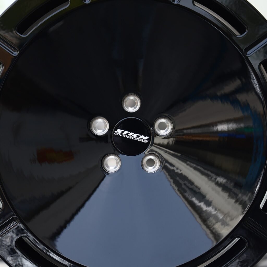 Audi Q7 wheels – Gloss Black Full-Face, lip and barrel detail