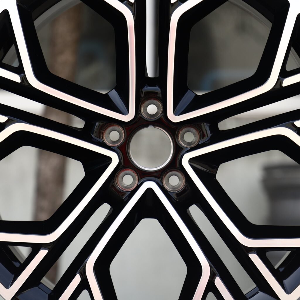 BMW M4 F82 wheels – Gloss Black Machined Multi-Spoke, lip and barrel detail