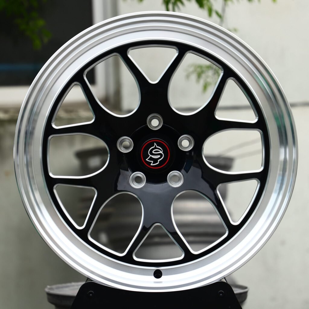 Porsche 911 wheels – Gloss Black Machined Y-Spoke Polished Lip, front view