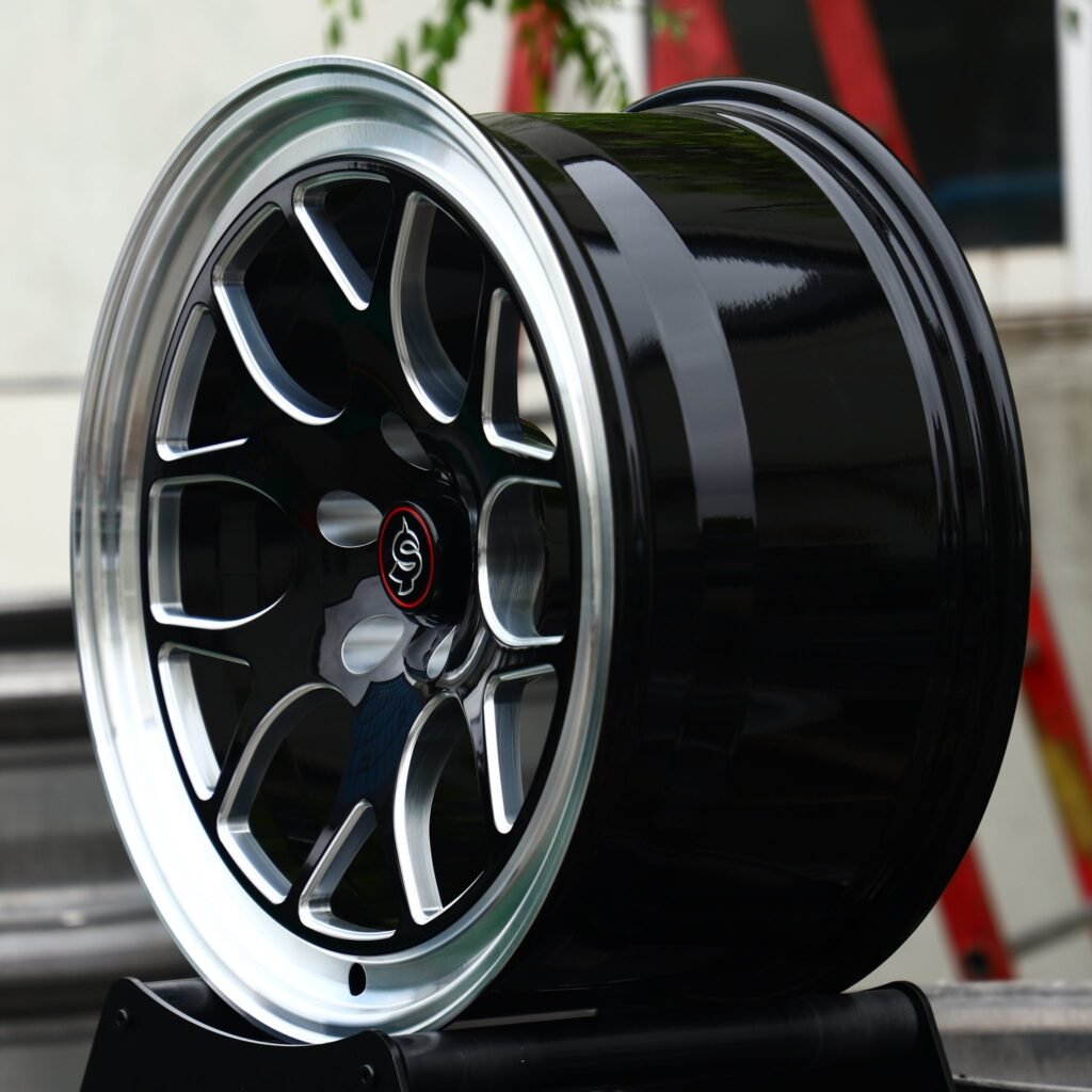 5x130 wheels – Gloss Black Machined Y-Spoke Polished Lip, side view